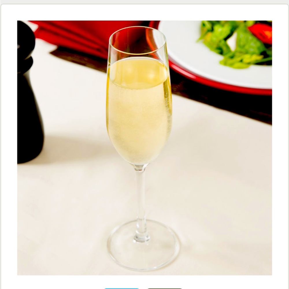 Pair of 2 Stolzle champagne flutes 🥂🍾!!